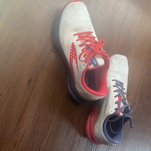Brooks Launch 8  American Shoes